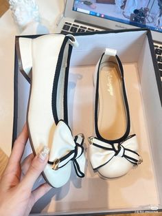 Sepatu Hils, Mary Jane Platform Shoes, Black And White Heels, Heels Aesthetic