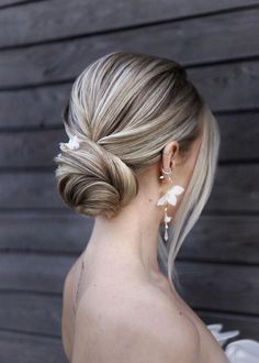 updos for medium length hair wedding Partial Updos For Medium Hair Half Up, Up Dos For Medium Hair, Twist Bun, Hairdo Wedding