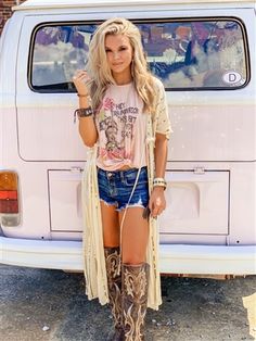 Country Festival Outfit, Country Chic Outfits, Combi Volkswagen, Southern Outfits, Fest Outfits, Wilde Westen, Country Style Outfits, Cute Country Outfits, Looks Country