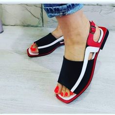 Casual Shoes Women Sneakers, Summer Leather Sandals, Leather Slippers For Men, Fashion Shoes Sandals, Shoes Outfit Fashion, Genuine Leather Sandals, Mens Leather Sandals, Stunning Shoes