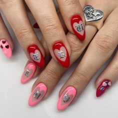 Words On Nails, Fun Wedding Nails, Lips Nails, Funky Fingers, Gold Nail Art, Manicure Inspiration, Trendy Nail Art, February 9, Nails 2024