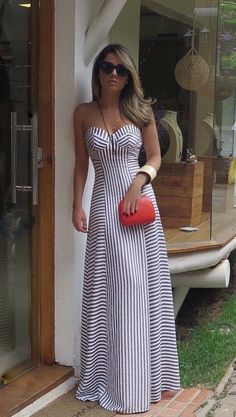 Cuando se sabe dirigir el rayado para que resalten tus curvas esto pasa... #love #rayas Sukienki Maksi, Beauty Dress, Casual Summer Outfits, Summer Outfits Women, A Dress, Summer Dresses For Women, Look Fashion, Striped Dress