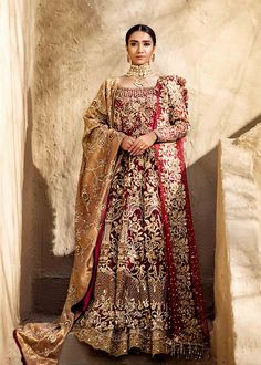 Bridal Lengha Pakistani, Gold Bridal Lengha, Maxi For Wedding, Bridal Maxi, Lehenga Dress, Bridal Lehenga Designs, Raw Silk Lehenga, Designer Maxi Dress, Bridal Lehenga Red