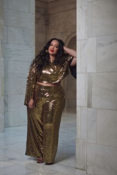 Just when I thought I was done shopping #playedmyself! Eloquii just dropped two new collections featuring GabiFresh and Rochelle from Beauticurve. The Prism Euphoria and All That Glitters collections are beautiful and will have you snagging your holiday fits from Eloquii. Get Your Holiday 'Fit With Eloquii's Latest Collections #plussizefashion #plussize Glitter Suit, Glittery Outfits, Disco Look, Holiday Fits, Glitter Outfit, Sparkle Outfit, Festive Attire, Outfits For Mexico, Gala Outfit