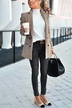 Business Attire For Young Women, Winter Business Outfits, Fall Fashion Coats, Business Casual Outfits For Women, Summer Work Outfits, Fall Outfits For Work, Classy Work Outfits, Casual Work Outfits