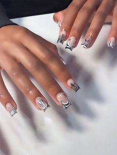 Nail Ideas Full Color, Unique Chrome Nails, Black Tip Acrylics, Black White And Gray Nails, Acrylic Nails Press On, White Nails 2024, Sliver Nails Black Women, Silver And White Acrylic Nails, Silver Acrylic Nail Designs