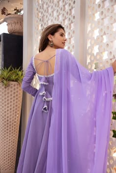 Lavender Anarkali Dresses, Diwali Outfit Indian Suit, Long Kurta Designs Women, Lavander Dress Outfit, Lavender Suits For Women Indian, Lavender Kurti Designs, Anarkali Frock Design, Diwali Outfits For Women, Purple Kurti