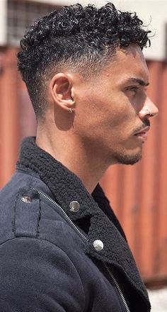 Black Hair Cuts, Curly Hair Fade, Men Haircut Curly Hair, Wavy Hair Men, Cute Curly Hairstyles, Short Curly Haircuts, Black Men Hairstyles