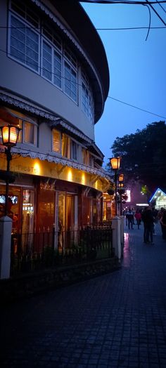 Darjeeling Darjeeling Night View, Darjeeling Snap, Darjeeling Aesthetic Photos, Darjeeling Aesthetic, Manifestation 2025, Magic Screen, Dream Location