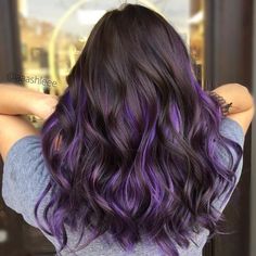 Pravana Violet, Purple Hair Highlights, Hair Color Underneath, Hair Color Streaks, Hair Streaks, Dyed Hair Inspiration