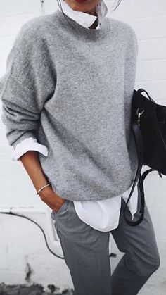 Mode Over 50, Mode Casual, Round Neck Sweaters, Casual Tops For Women, 가을 패션, Grey Pants, Fashion Seasons, Looks Style, Mode Inspiration