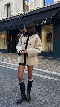 Winter Outfits Birthday, Vineyard Outfit, York Outfits, Winter Boots Outfits, Nyc Outfits, New York Outfits, Estilo Indie, London Aesthetic, Europe Outfits