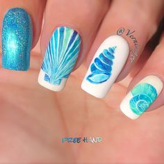 Turtle Nail Art, Beach Nail Art Designs, Lily Nails, Disney Acrylic Nails, Cruise Nails, Beach Nail Designs, Fancy Nail Art, Beachy Nails