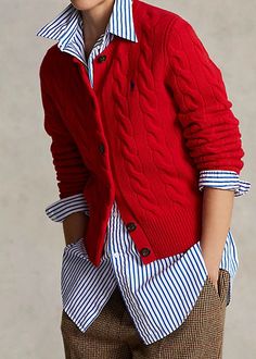 Vestiti In Jeans, 60 Fashion, Mode Casual, Red Cardigan, Cardigan Outfits, Red Sweater, Casual Work Outfits, 가을 패션, Striped Blouse