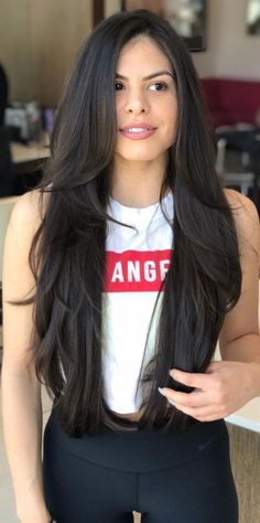 Haircuts For Long Hair Straight, Rambut Brunette, Haircuts For Long Hair With Layers, Hair Inspiration Long, Hairstyles For Layered Hair, Long Layered Haircuts, Haircuts Straight Hair, Long Hair With Bangs, Hair Color And Cut