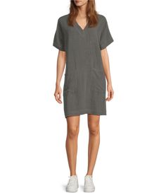 From Splendid&#x2C; this dress features:Shift silhouetteV-necklineShort sleevesPullover constructionApprox. 35" in lengthRayon/linenMachine wash/line dryImported. Short Sleeve Shift Dress, Short Sleeve Pullover, Dillard's, Xl Dress, Dresses Xs, Vienna, Shift Dress, Latest Trends, Short Sleeves