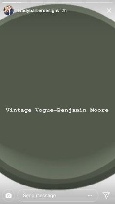 an old computer screen with the words vintage voge - benjaan moore on it