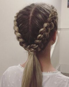 Under Braids, Softball Hairstyles, Fishtail Braid, Two Braids, Peinados Fáciles Para Cabello Corto, Athletic Hairstyles, Braid Hair, Penteado Cabelo Curto