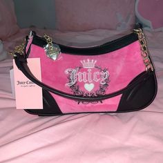 Juicy Couture Aesthetic, 2000s Purse, 2000s Bags, 2000s Accessories, Juicy Couture Clothes, Juicy Couture Purse, Trashy Y2k, Juicy Couture Bags