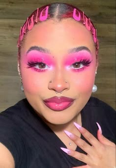 Colorful Makeup Black Women, Y2k Makeup Looks Black Women, Valentines Day Makeup Black Women, Makeup Looks Eyeshadow, Nicki Concert, Bad Aesthetic, Hair Lifestyle