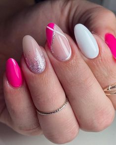 Nails Yellow, Gel Nails Diy, Simple Gel Nails, Casual Nails, Pearl Nails, White Nail, Gem Nails, Crystal Nails, Best Acrylic Nails