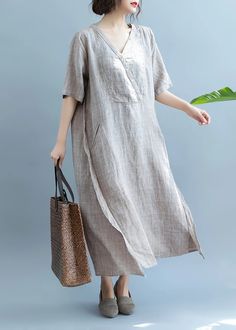 French Khaki linen Dress V Neck Robe Summer Dresses Materials used:linen blendedMeasurement:Size XXL/BUST-114cm length 117cm / 45.63"Shoulder 39cm / 15.21"bust 114cm / 44.46"Sleeve length 30cm / 11.7"Size 3XL/BUST-118cm length 118cm / 46.02"Shoulder 40cm / 15.6"bust 118cm / 46.02"Sleeve length 31cm / 12.09"We ship worldwide.Tracking numbers provided for all orders. Casual Linen V-neck Shift Dress, Casual V-neck Shift Linen Dress, Spring Vacation Lagenlook Linen Dress, Casual Ramie Linen Spring Dress, Spring Linen Lagenlook Dress, Casual Beige Linen Dress, Casual Linen Spring Dress, Spring Casual Linen Dress, Casual Linen Dress For Vacation