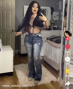 Curvy Latina Fashion, Baile Fits, Patchwork Flare Jeans, Vaquera Fits, Baddie Pics, Baile Outfits, Trashy 2000s, Country Fits, Cowboy Pants