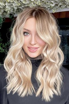 Silver Hair Curly, Cool Blonde Hair Colour, Beige Blonde Hair, Cabello Hair