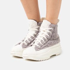 New With Box Sherpa Lining Creates Extra Warmth And Coziness. Clear Rubber Star Ankle Patch Provides Brand Rep. Converse Classic, White Slip On Sneakers, Converse Run Star Hike, Rainbow Sneakers, Converse Run, Run Star Hike, Converse Run Star, High Top Sneaker, Star Sneakers