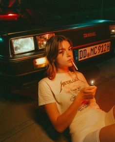 Zigarren Lounges, 70s Photoshoot, Night Portrait, Photoshoot Concept, Cinematic Photography, Please Follow Me, Pose Reference Photo, 인물 사진