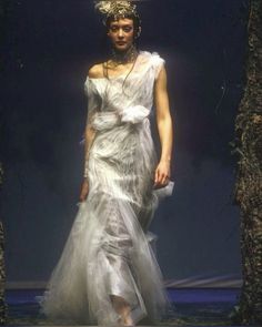 1998 Couture, Belgian Fashion, 90s Runway Fashion, Runway Fashion Couture, Christian Fashion, Spring Couture, 1990s Fashion, Vintage Couture