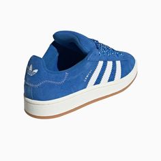 Campus 00s ShoesClassic shoes with a 2000s skate-inspired look.Step out in style in these adidas Campus 00s Shoes. Heavily influenced by the 2000s skate era, these shoes take the iconic look of the classic Campus 80s and update it with bold new proportions. The suede and leather upper pairs with a gum rubber outsole for instantly recognisable heritage style. Contemporary touches come in the form of oversized 3-Stripes and wide printed laces. A perfect blend of old and new, these shoes make a sta