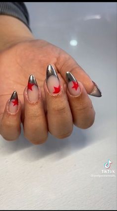 Maddies Nails From Euphoria, Creative Nail Designs Unique, Acrylic Nail Inspo 2023, Dope Nails Almond, Star Chrome Nails, Edgy Almond Nails, Edgy Nail Ideas, Nails Inspo 2023, Nail Inspo 2023