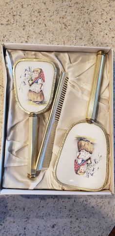 Adorable vintage brush, comb and mirror set. In original box, although the box has seen better days, the pieces are in excellent condition.  Made in England. Vintage Brush, Styling Brush, Better Days, Mirror Set, Vintage Vanity, Better Day, Vanity Set, Dream Room, Comb