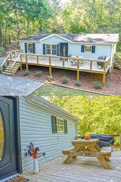 the before and after pictures show how to build a deck on a house's back yard