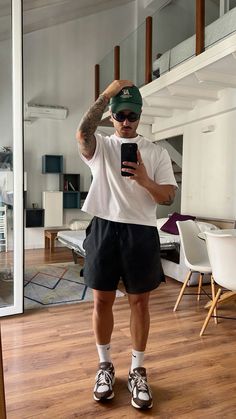 1906r Outfit, New Balance 1906r Outfit, Short Guy Outfits, Summer Fits Men, Short Guy, Black Shorts Outfit, Guy Outfits, New Balance 1906r, Outfit Minimal