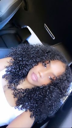 Curly Hair Black Women, Feminine Fatale, Laid Hairstyles, Dream Hairstyles, Natural Curls Hairstyles, Hair Ponytail, Curly Girl Hairstyles