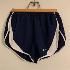 Brand New Never Worn Nike Navy Shorts For Summer, Nike Running Shorts, Nike Blue, Shorts Athletic, Nike Running, Nike Shorts, Running Shorts, Athletic Shorts, Nike Women