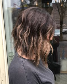 Lob Haircut Fine Wavy Hair, Angular Lob Haircut, Short Hair Lob Styles, Lob Haircut Fine Hair Brunette, A Line Lob With Layers, Plus Size Lob Haircut, Lob Haircut 2023, A Line Lob Haircut, Angled Lob Haircut Mid Length