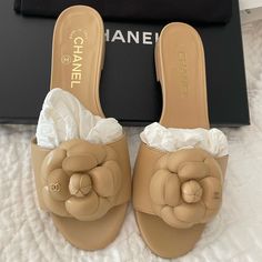 New Never Worn! 2024 Collection! Gorgeous Lambskin Leather Mules! Beige Mules, Bag Guide, Mule Sandals, Leather Mules, Bag Handle, Mule Clogs, Lambskin Leather, Mules Shoes, Luxury Shoes