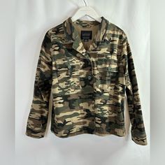 Sanctuary Camo Jacket Nwt Size: Xl 2 Pocket Shaket 98% Cotton 2% Spandex Cute With Jeans Measurements Are Approximate Bust: 23.5 Inches Shoulder To Hem: 23.5 Inches This Piece May Need Steaming After Shipment (#14 F/W Jackets) Camouflage Long Sleeve Outerwear For Work, Camouflage Long Sleeve Workwear Outerwear, Casual Camouflage Workwear Outerwear, Military Camouflage Utility Jacket For Fall, Black Military Jacket, Military Jacket Women, Military-style Camouflage Utility Jacket With Multiple Pockets, Military Camouflage Outerwear With Buttons, Camouflage Military Outerwear With Pockets