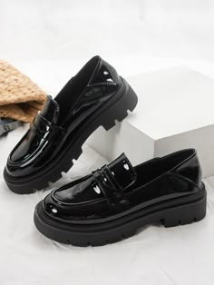 Black Cool Collar   Plain Loafers Embellished   Women Shoes Formal Black Shoes Women, Aesthetic Black Shoes For School, Black Aesthetic Shoes, Black Formal Shoes Women, Cut Shoes For Women, Office Footwear Women, Black Shoes For School, Black Shoes Loafers, Aesthetic Black Shoes