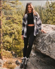 Campfire Outfits, Fall Outfit For Work, Oregon Outfits, Winter Outfit 2023, Trekking Outfit Women, Cozy Winter Outfit, Helen Owen, Camping Outfits For Women