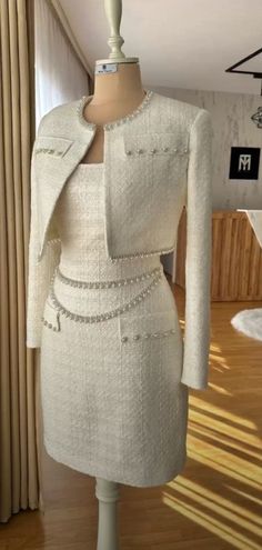 Tweed Suits For Women, Dress With Tweed Jacket, Suit Skirt Outfit Classy, Tweed Wedding Dress, Korean Dress Design, Tweed Dress Outfit Classy, Vintage Dress Outfits, Tweed Dress Outfit, Lawyer Outfits Women