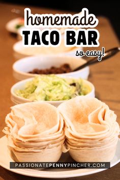 You can easily make this Homemade Taco Bar by making your meat in your slow cooker! It's so easy and all you have to do is set out the taco fixings. See how you can make taco meat easily! Tacos Bar Party Ideas, Tacobar Party, Make Ahead Breakfast Bowls, Bar Checklist, Taco Bar Recipes, Tacos Bar, Hot Taco Dip, Mexican Fruit Salads, Crockpot Mexican Chicken