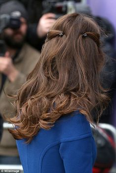 Kate, William and Harry launch new Heads Together phase | Daily Mail Online Düşes Kate, Kate Middleton Hair, Gilmore Girl, Clip Hairstyles, Hairstyles Haircuts, Hair Dos, Hair Day, Kate Middleton