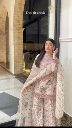 Sruthi Jayadevan, Desi Fits, Indian Bridesmaid Dresses, Pakistani Women Dresses, Traditional Indian Dress, Desi Fashion Casual, Desi Aesthetic, Pakistani Dresses Casual