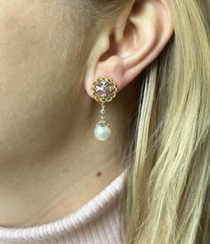 Pair of 18k gold Buccellati earrings, with 9.3mm South Sea pearls. ~ Just purchased inventory from a high end boutique store in Europe. All jewelry is brand new/store samples, with tags ~ DESIGNER: Buccellati MATERIAL: 18k Gold GEMSTONES: Pearl DIMENSIONS: Earrings are 35mm x 15mm. MARKED/TESTED: 18k, Buccellati, Italy. WEIGHT: 11 grams CONDITION: New/Store Sample Luxury White Gold Clip-on Earrings For Formal Occasions, Luxury Hallmarked White Gold Clip-on Earrings, Luxury White Gold Hallmarked Clip-on Earrings, Luxury White Gold Clip-on Pearl Earrings, White Gold Clip-on Pearl Earrings Fine Jewelry, Elegant Yellow Gold Pearl Earrings For Formal Occasions, White Gold Clip-on Pearl Earrings, Luxury Pearl Pendant Round Earrings, Luxury Round Pearl Pendant Earrings