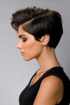 short hairstyles simple women hair models 2021 Cropped Hairstyles, Short Cropped Hair, Trendy We Fryzurach, Short Hairstyle Women, Hair Colorful, Crop Hair, Ombré Hair, Funky Hairstyles, Short Hairstyle