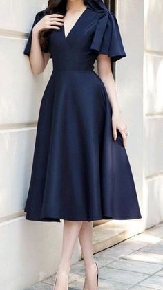 Simple Classy Prom Dresses, Nice Dresses Classy Formal, Nice Dresses Classy, Elegant Dresses Classy Modest, Simple Frock Design, Classic Dresses, Simple Frocks, Classy Prom Dresses, Elegant Dresses Classy